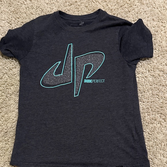 Dude Perfect - Boys Medium Tshirt - Picture 1 of 5